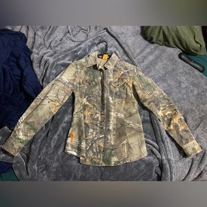 SHE Realtree camo button up shirt